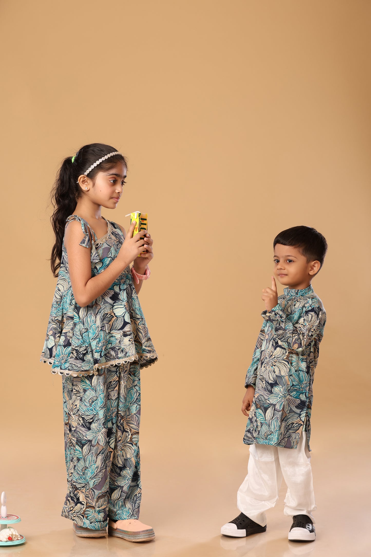 Floral Printed Off Shoulder Twinning Set - Blue