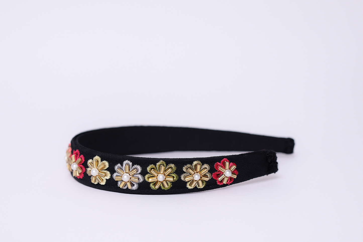 BLACK FLOWER HANDWORK HEADBAND