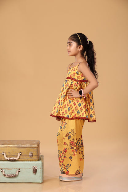 Printed Floral Laced Spaghetti Set